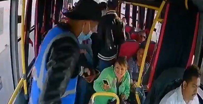 Exhiben a sujetos que robaron transporte en Edomex y logran capturarlos