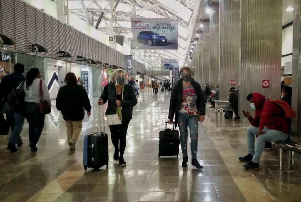 EU emite alerta de viaje a México por aumento de contagios Covid y de delitos