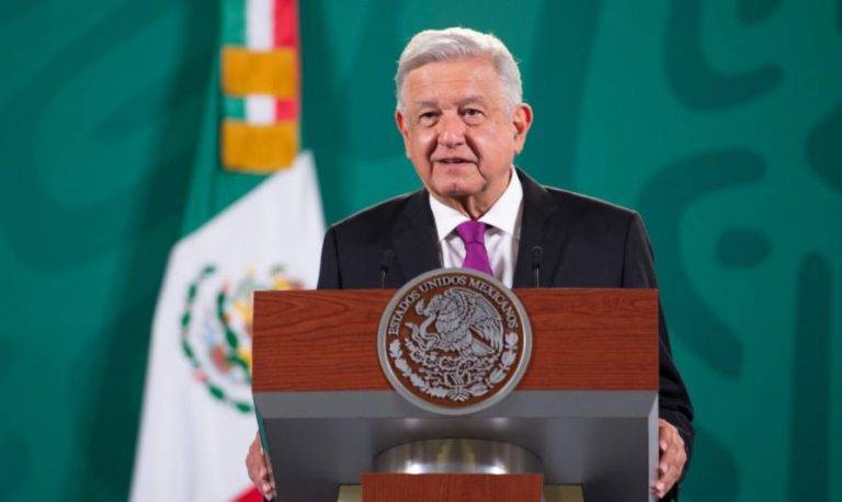 Se atienden las necesidades en Aguililla, pero no usamos la violencia: AMLO