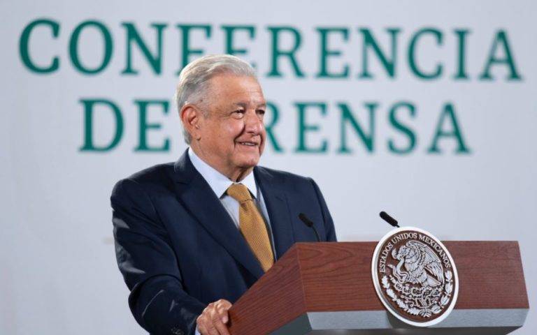 Se atenderán las necesidades de los habitantes de Aguililla: AMLO