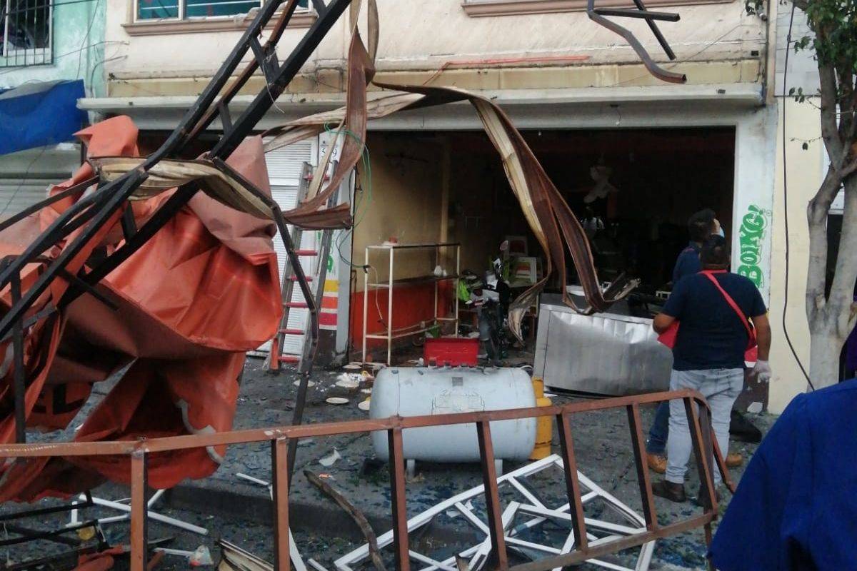 Explosión en taquería de Iztacalco deja al menos 10 heridos