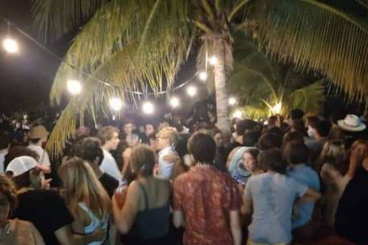 ¡Se les acabó la fiesta! Clausuran reunión con cientos de personas en playa de Yucatán