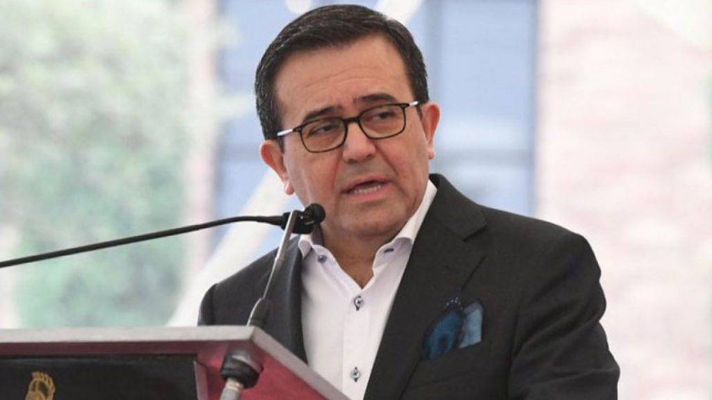 Economía derrochó más de 450 mdp en remodelación, con Ildefonso Guajardo