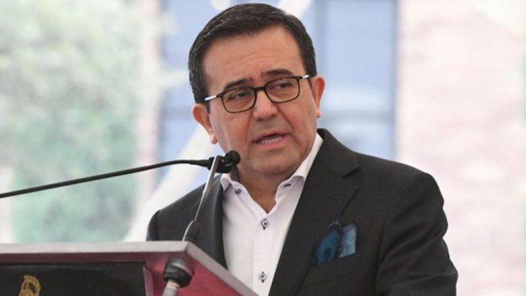 Economía derrochó más de 450 mdp en remodelación, con Ildefonso Guajardo