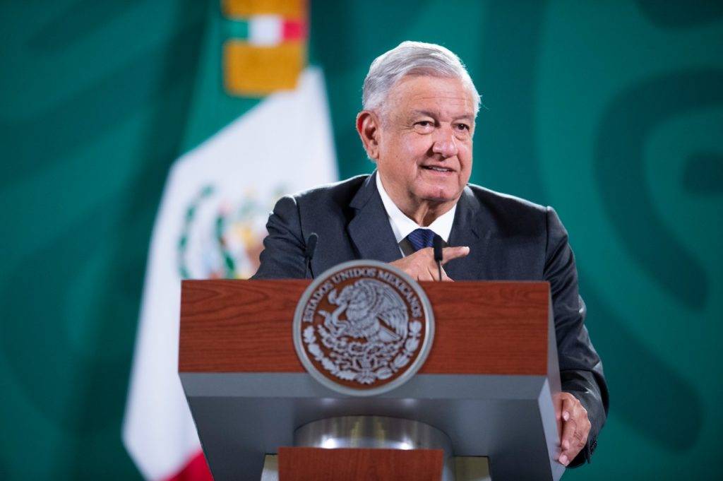 Les debería dar vergüenza a los medios por difundir noticias falsas: AMLO