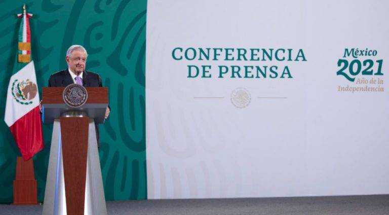 He cumplido 98 de mis 100 compromisos; falta la descentralización: AMLO