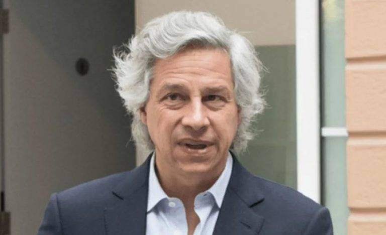 SAT rastrea triangulación de recursos relacionados con Claudio X. González