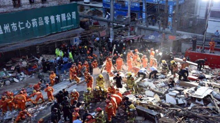 Se derrumba hotel en China; al menos un muerto y 10 desaparecidos