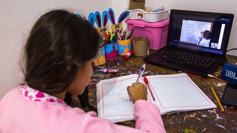 UNICEF, igual que AMLO, plantea reabrir escuelas