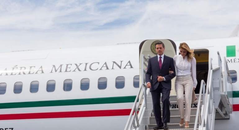 Así viajaba Peña, amigos y familia en el avión presidencial