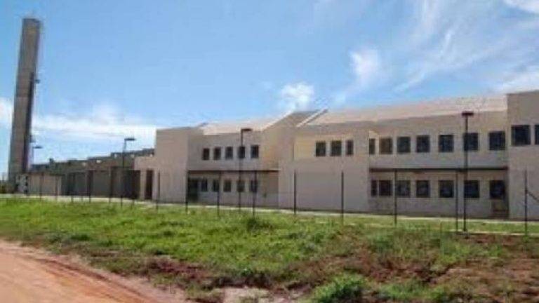 Castran y arrancan corazón a pedófilo en cárcel de Brasil