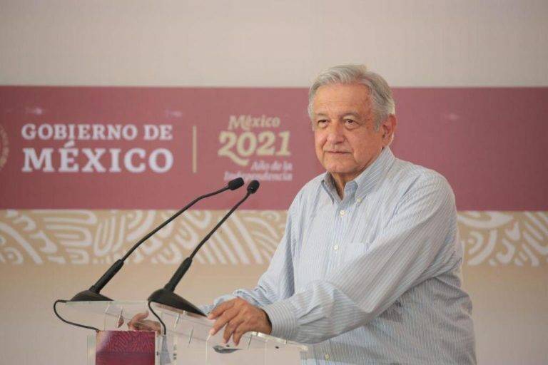 AMLO asegura éxito de consulta popular porque "la democracia no puede fracasar"