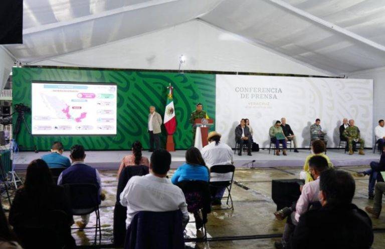 Se realizará censo para entregar apoyo a afectados por el huracán: AMLO