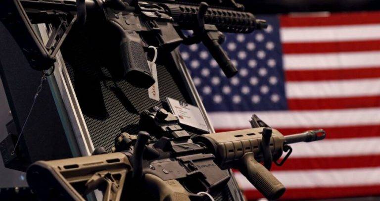 México demanda a empresas de armas de EU, buscan frenar tráfico ilegal