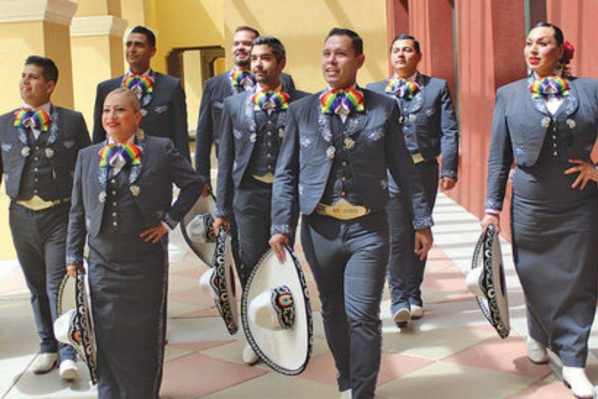 El Mariachi Arcoíris lleva el folclor mexicano a la comunidad LGBT