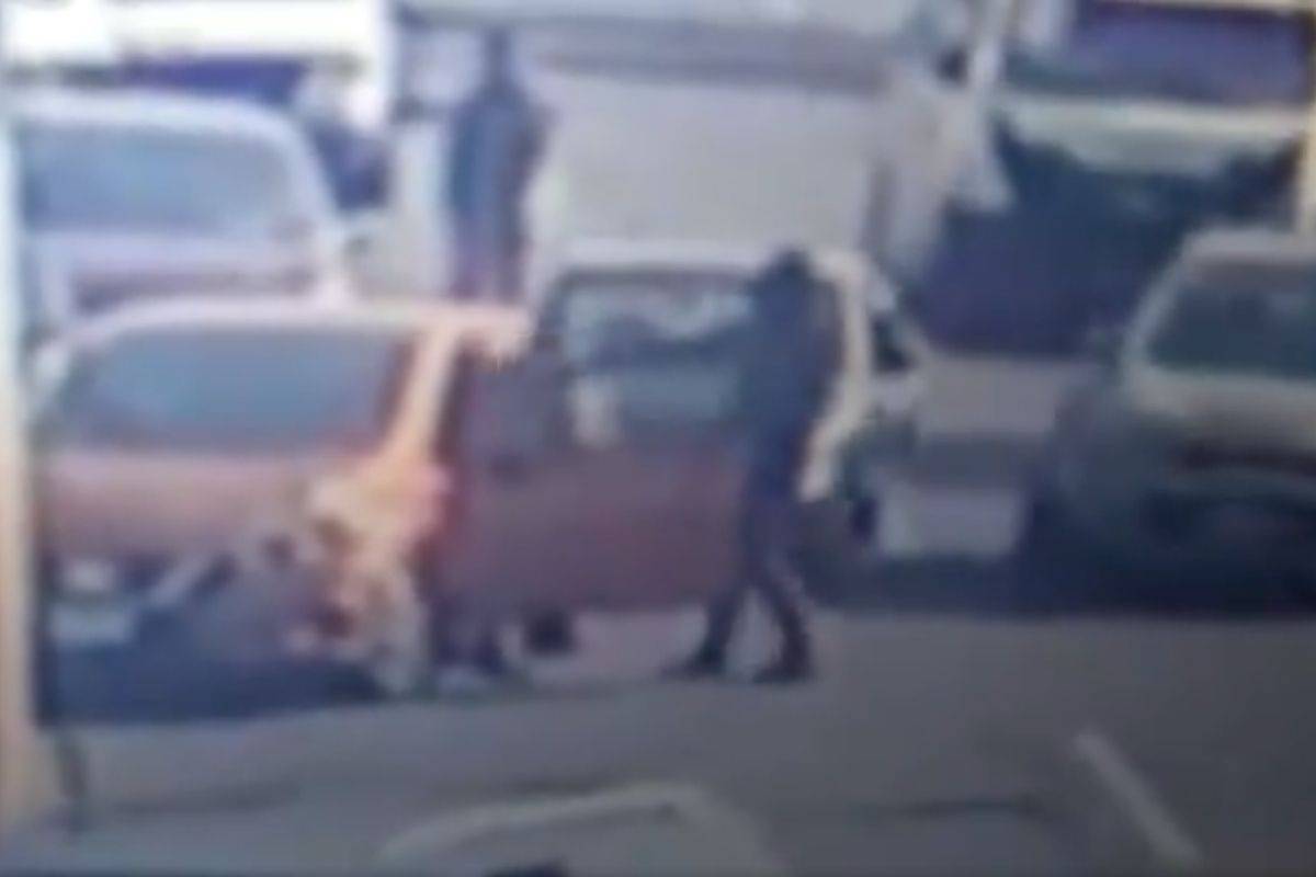 Automovilista atropella a ladrón y frustra asalto en Ecatepec