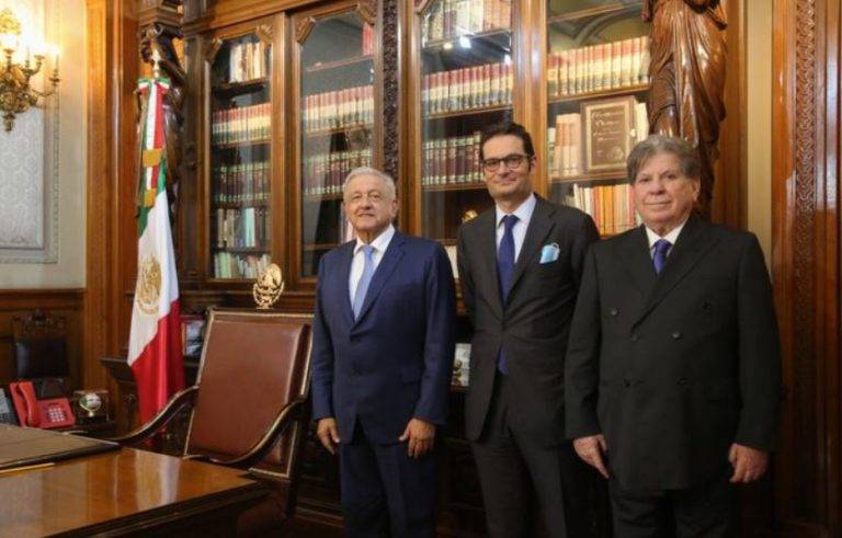 AMLO se reúne con directivos de Milenio y El País