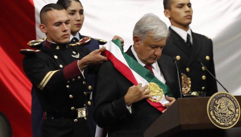 ¿INE invade atribuciones legislativas? Aprueba lineamientos para revocación de mandato
