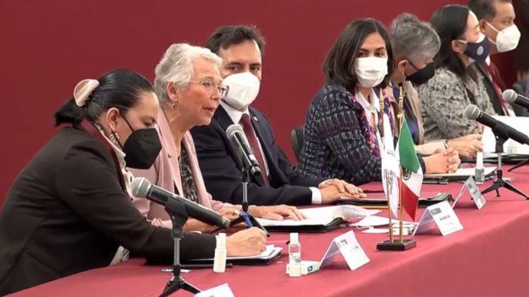 Segob aprueba solicitudes de asilo político para mujeres y hombres afganos