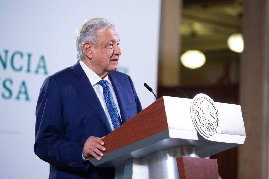 México ya regresó a clases; la escuela es insustituible: AMLO