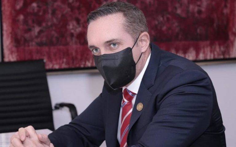 Estafadores piden 60 mil pesos a nombre del alcalde de Cuajimalpa tras hackear su WhatsApp