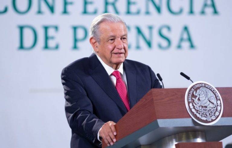 AMLO pide evitar refrescos, chatarra y Nintendo