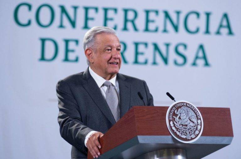 AMLO propone que una mujer indígena sea agregada cultural en España