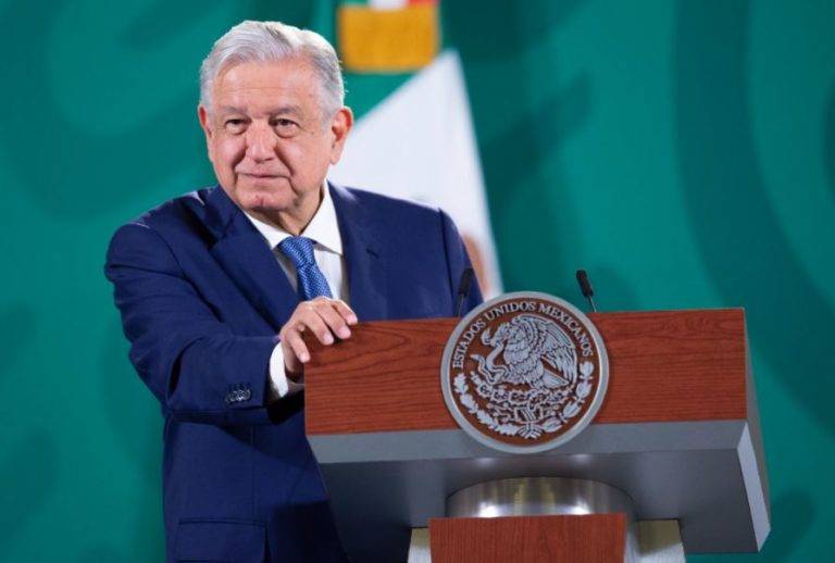 "Hasta los mariachis callaron"; ironiza AMLO luego que Sansores consiguió más votos