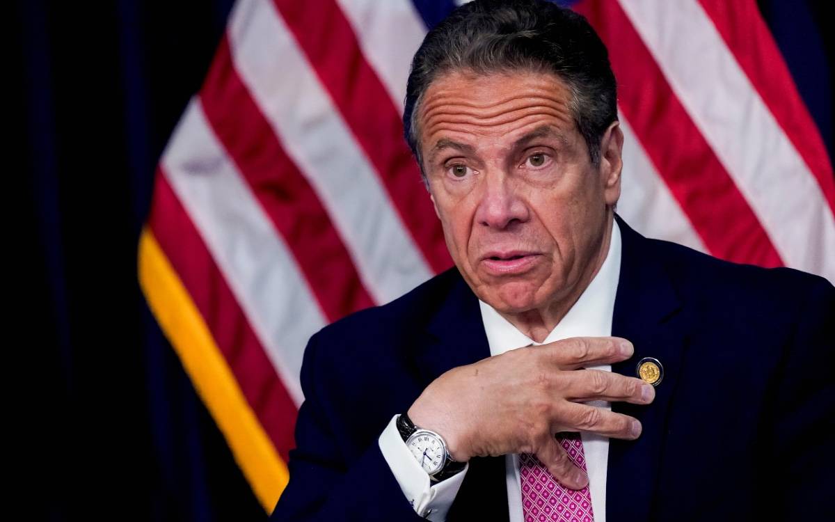 Gobernador de Nueva York finalmente deja el cargo tras escándalo sexual