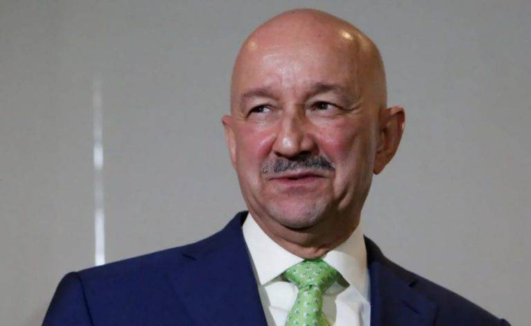 Le "robaron" a Calderón millones de pruebas de las privatizaciones de Carlos Salinas