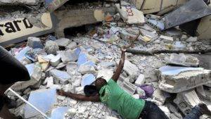 Desastre en Haití; terremoto y alerta de tsunami