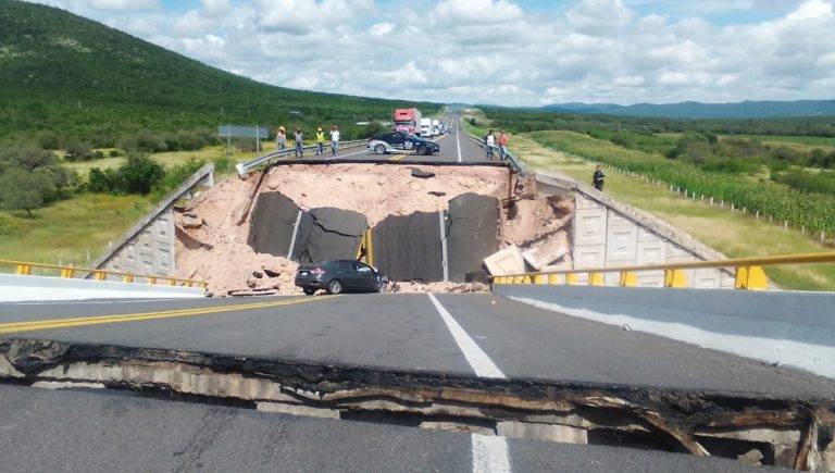 Puente Cerrito-Tula calapsa; un fallecido y cuatro heridos