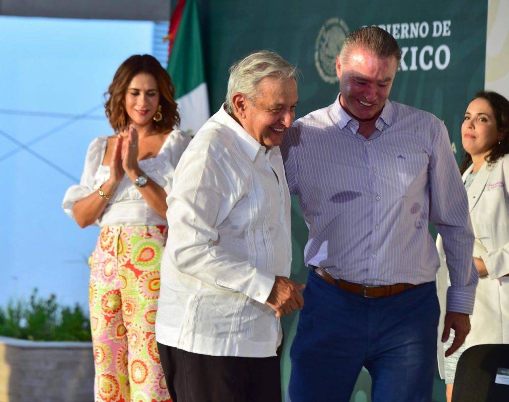 Quirino Ordaz no debe renunciar al PRI para ser embajador: AMLO