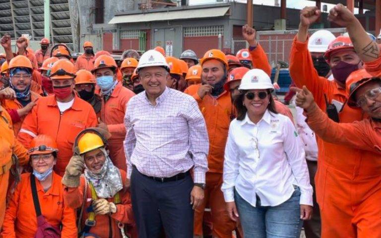 AMLO supervisa avances de la refinería de Cadereyta