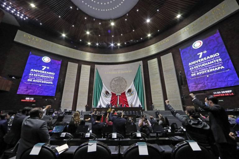 A siete años, diputados exigen justicia por la desaparición de los 43