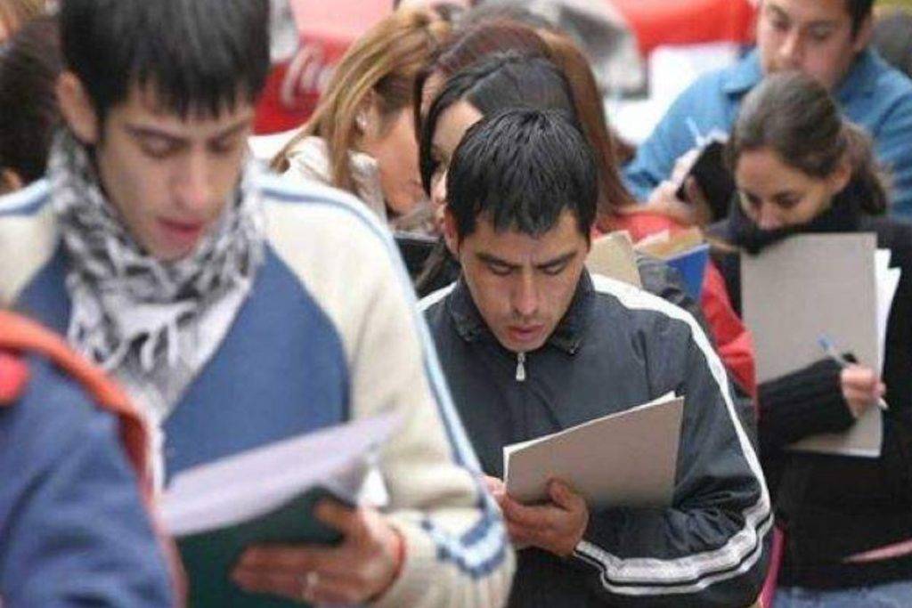 Hombre defrauda a mas de 200 personas, les ofreció empleo en Canadá