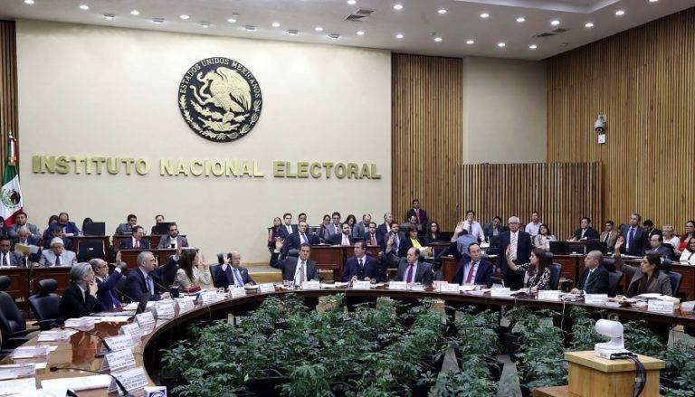 INE sanciona a Morena por financiamiento ilegal en “caso Texcoco”