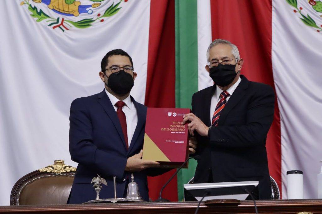 Batres entrega al Congreso de la CDMX el Tercer Informe de Sheinbaum
