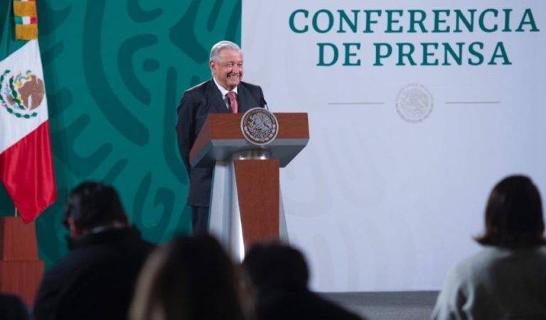 No somos peleles ni empleados de EU; AMLO contesta a Lorenzo Meyer