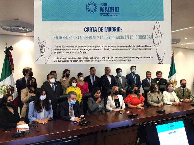 Panistas, aliados del partido ultraderechista español Vox