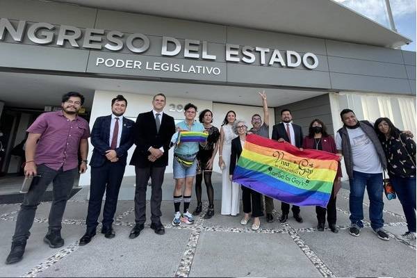 Querétaro aprueba matrimonio igualitario