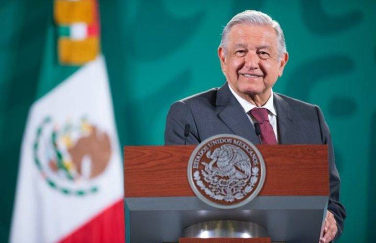 AMLO agradece al papa Francisco por enviar códices históricos