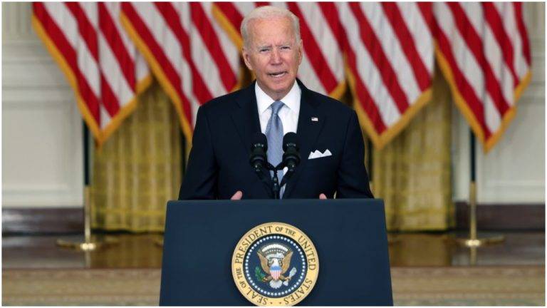 Biden pidió a Ghani “cambiar la percepción” sobre el avance de los talibanes en Afganistán