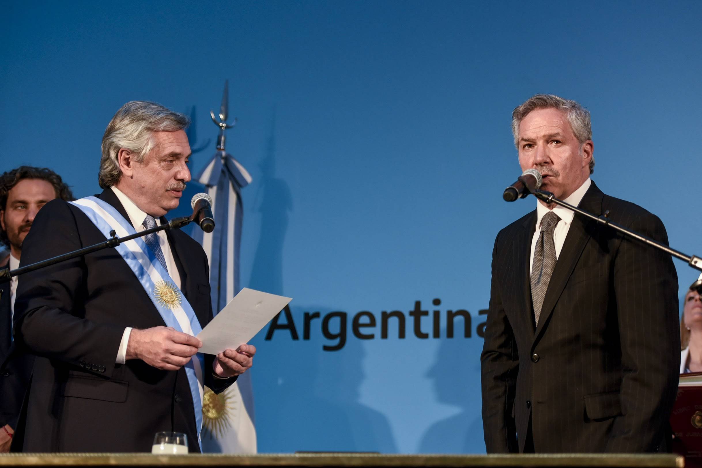 Felipe Solá renunció como canciller de Argentina durante su visita a México