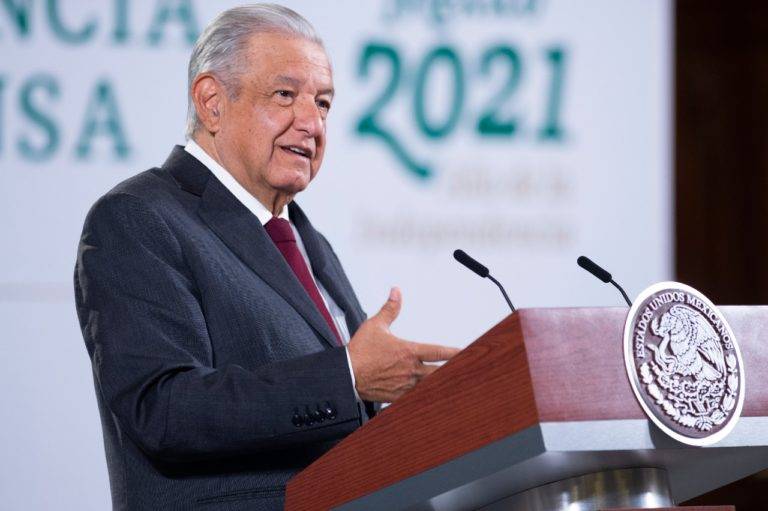 OMS no ha aprobado vacunas antiCovid por desidia y burocracia: AMLO