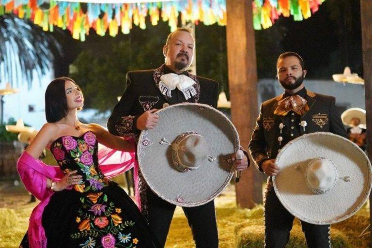 Pepe Aguilar defiende a su familia tras críticas por ser “falsos mexicanos”