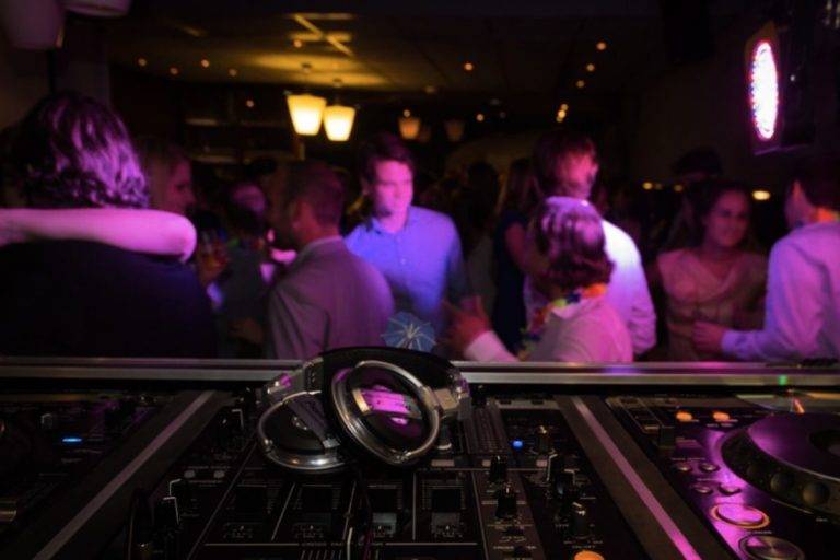 Bares de Cuernavaca dejarán de tocar reggaetón y banda