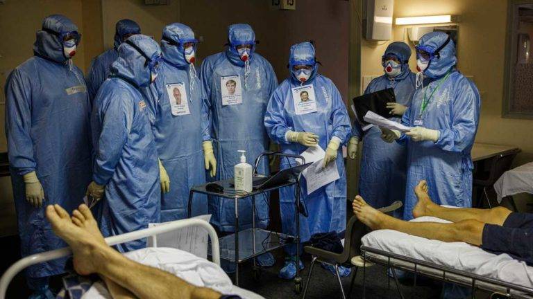 Una pandemia que deja 50 mil muertes a la semana, está lejos de terminar: OMS