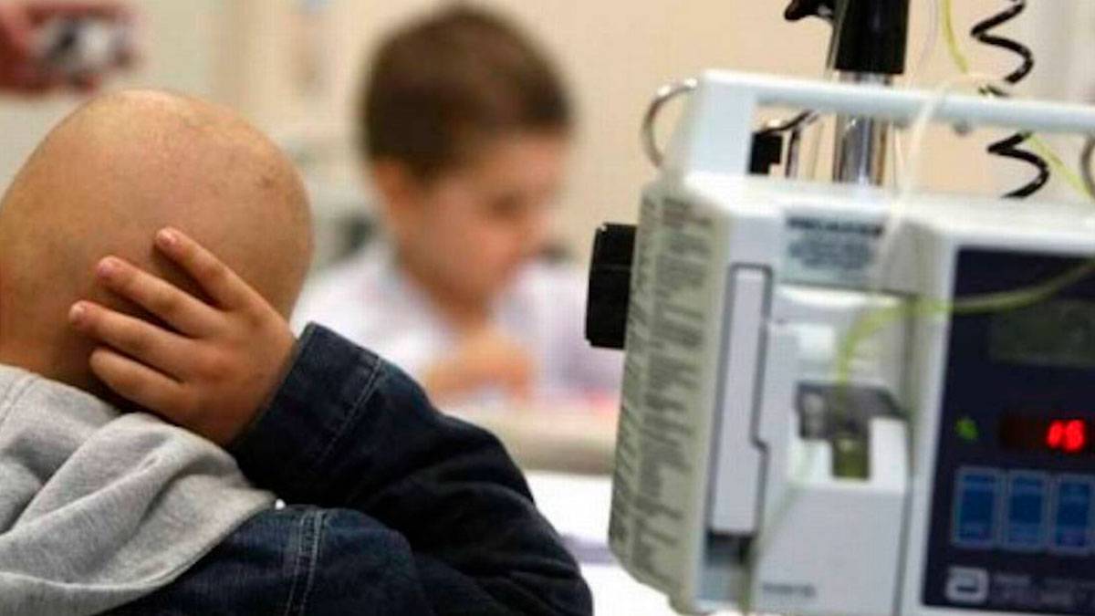 Fortalecen atención médica a niños con cáncer en el IMSS