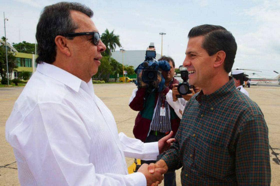 Aguirre contra Peña Nieto por Ayotzinapa; pide a la FGR que cite a Murillo Karam y a Osorio Chong